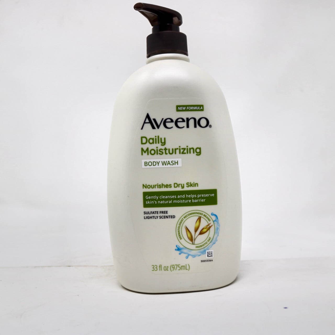 Aveeno Daily Moisturizing Body Wash, 33 fl oz (975 mL) – Nourishes Dry Skin, Sulfate-Free, Lightly Scented