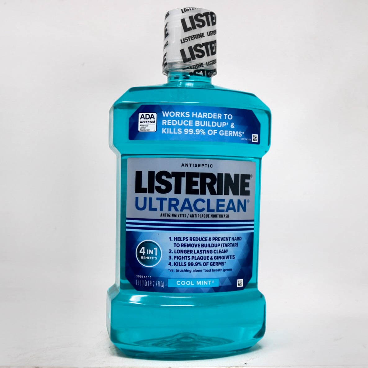 Listerine Ultraclean Antiseptic Mouthwash, Cool Mint, 1.5 L (50.7 fl oz)